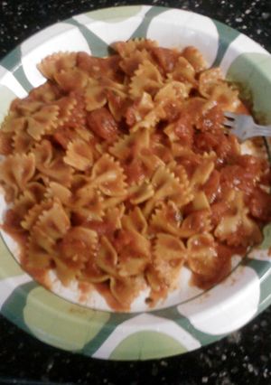 A picture of Simple Pasta and Sauce.