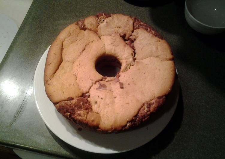How to Make Award-winning Cinnamon Ripple Sweet Potato Cake  ( PaulaDeen.com)