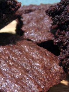 A picture of fudge brownies.