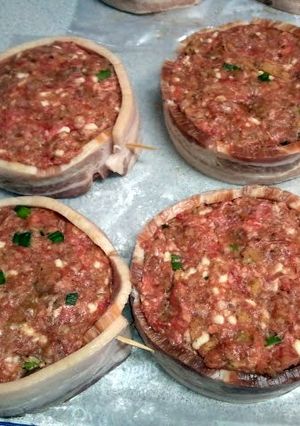 A picture of Mini meatloaf.