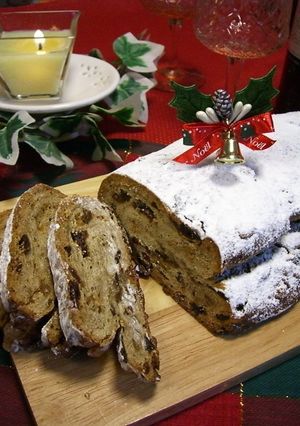 A picture of Stollen.