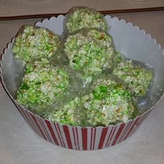 A picture of Aunt Jerry's Popcorn Balls.