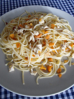 Una foto de Espaguetis con verduras