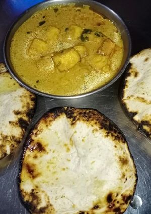 A picture of Tandoori naan.