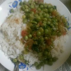 A picture of Rice and Peas.