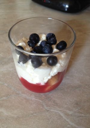 Gyümölcsös - túrós desszert recept fotója
