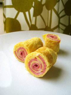 A picture of Rolled-up Eggs for Bento.