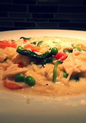 A picture of One pot 20 minute orzo chicken vegetables.