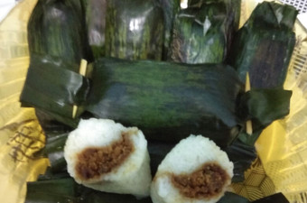 Langkah Mudah untuk Membuat Lemper ketan isi abon sapi Untuk Pemula