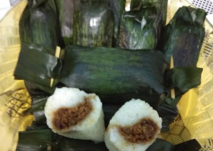 Lemper ketan isi abon sapi