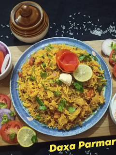 બટર તવા પુલાવ (Butter Tava Pulao Recipe in Gujarati) રેસીપી મુખ્ય ફોટો