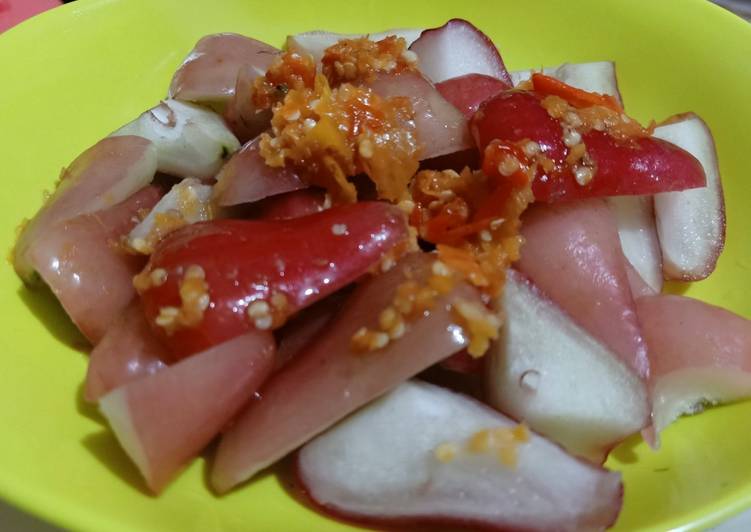 Peratah (rujak) Jambu Air