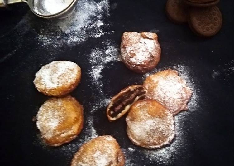 Recipe of Quick Fried Oreos / Sandwich Cookies