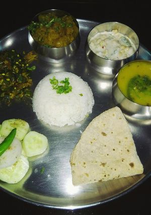 A picture of Full indian veg thali.