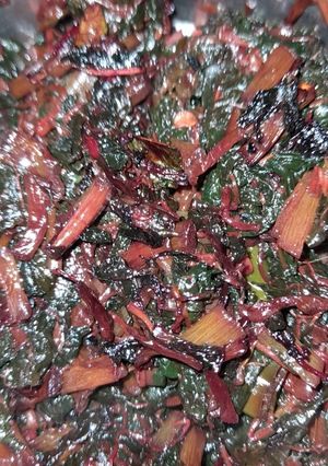 লাল শাক ভাজা (lal shaak bhaja recipe in Bengali) রেসিপির প্রধান ছবি