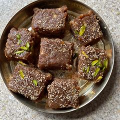 A picture of Dates Halwa.