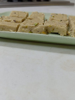 صورة لوصفة حلاوه طحينيه لذيذة 😋