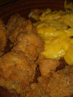 A picture of Fried chicken bites.