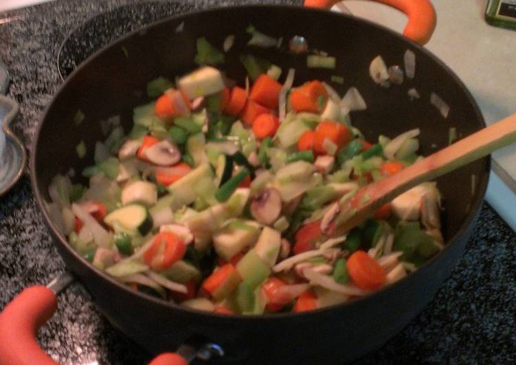 Simple Way to Prepare Speedy Low-Cal Veggie Soup