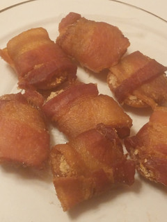 A picture of Bacon Parmesan Craker Bites.