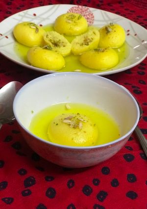 भरवां चमचम (bharwan chamcham recipe in hindi) रेसिपी मुख्य फोटो