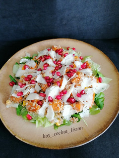 Una foto de Ensalada de boniato asado con quinoa