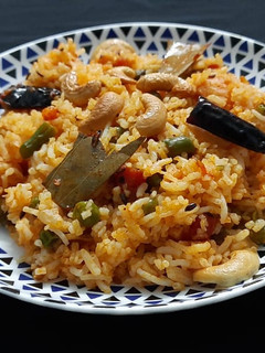 મિક્સ વેજ પુલાવ (Mix Veg Pualo Recipe In Gujarati) રેસીપી મુખ્ય ફોટો