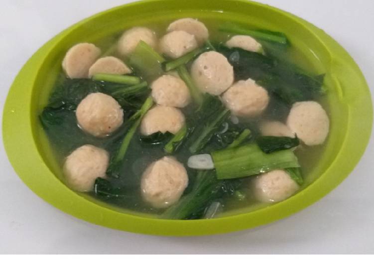 Bagaimana Menyiapkan Tumis Sawi Baso Ayam keju yang Enak Banget