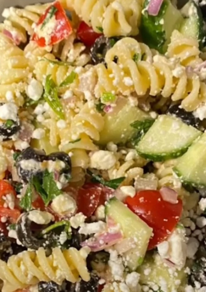 Una foto de Ensalada mediterránea