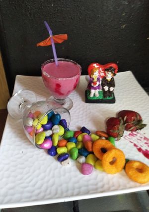 कूल कूल स्ट्रॉबेरी शेक(cool cool strawberry shake recipe in hindi) रेसिपी मुख्य फोटो