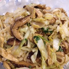 A picture of Sauteed Udon.