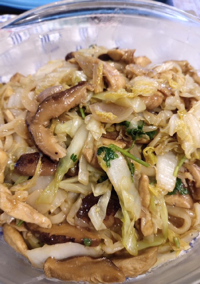 A picture of Sauteed Udon.
