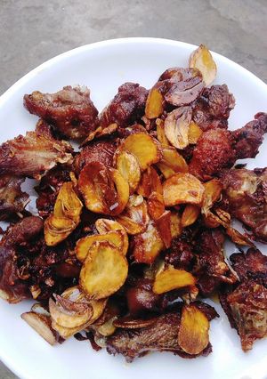 Hình của món Ngan cháy tỏi.