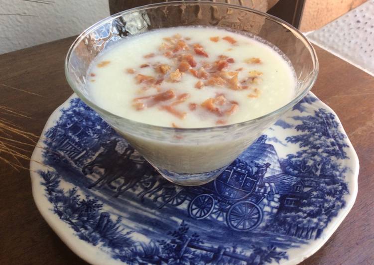 Crema fría de melón con escamas de jamón serrano