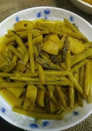 সজনে আলুর তরকারি রেসিপির প্রধান ছবি