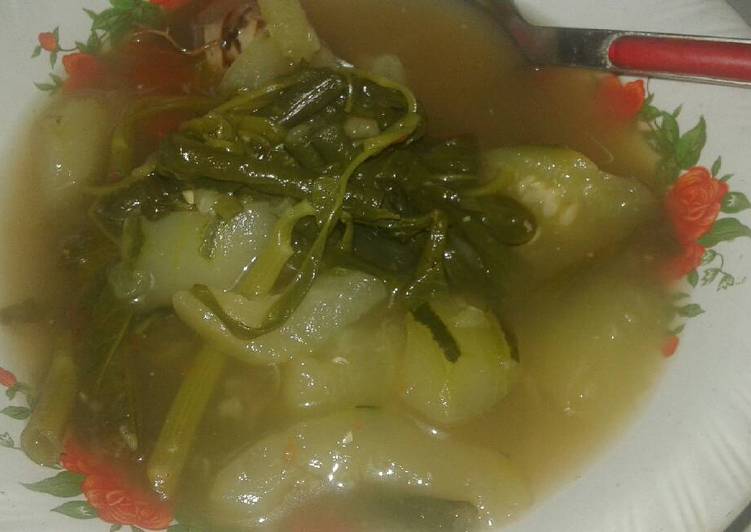 Resep Sayur asem kangkung lembayung oleh Farikha kurnia safitri - Cookpad