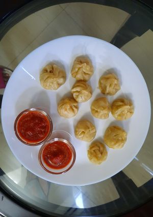 A picture of Momos.