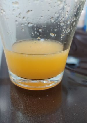 Una foto de Receta diurética zanahoria, manzana, apio, lima, jengibre fresco (opcional)