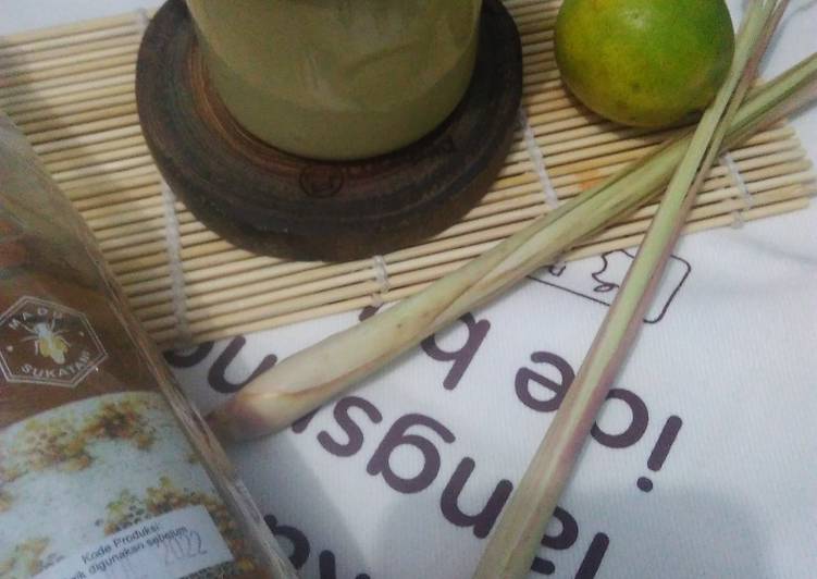 Cara Istimewa LezatInfuse water with himsalt