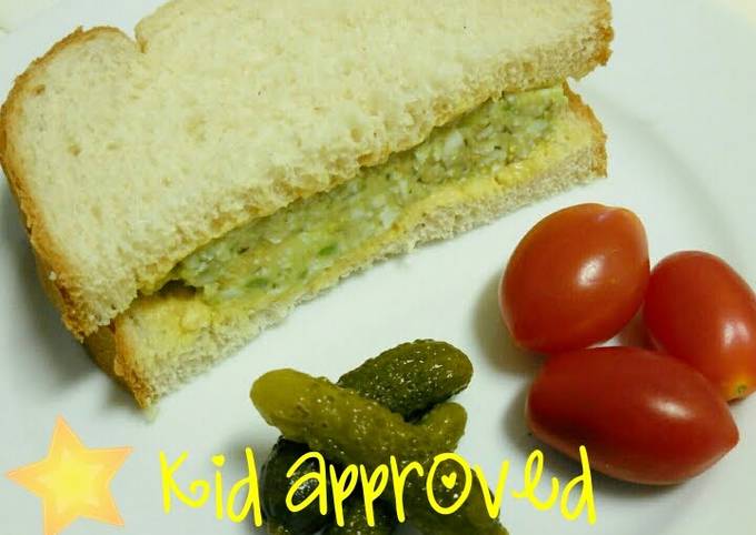 Easy avocado egg salad sandwich: kid approved!