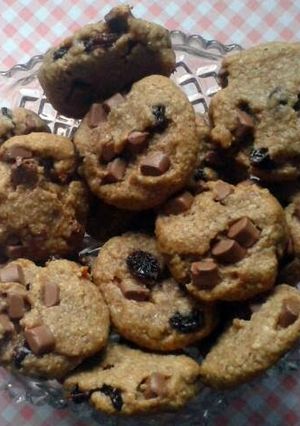 A picture of Honey Nut Chocolate Chunk Cookies.