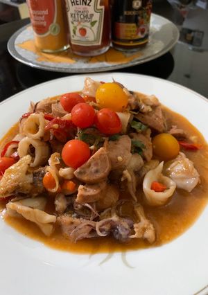 Foto resep Oseng cumi sosis