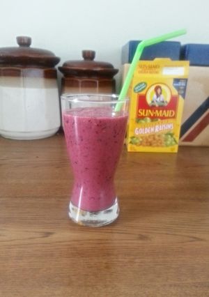 A picture of Forest Fruit Smoothie 🎵🎶💃🎶🎵.