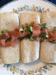 Una foto de Tacos de papa con chipotle