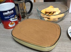 Una foto de Tiramisú de la casa