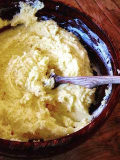 A picture of mashed potatoes.