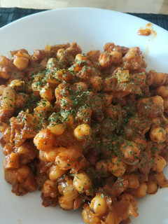 Una foto de Garbanzos Garam Masala y patata