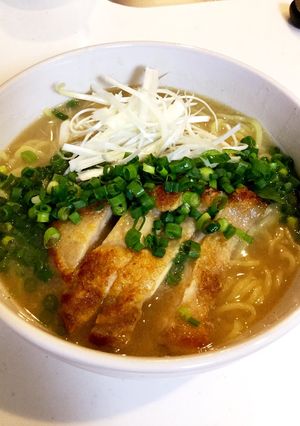 A picture of Chicken Paitan Ramen.