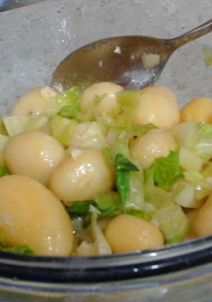 A picture of My Lemon Garlic Buttered New Potatoes 😄.