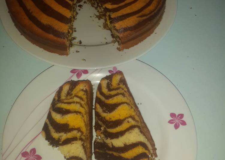 Zebra cake and rainbow swirl cake